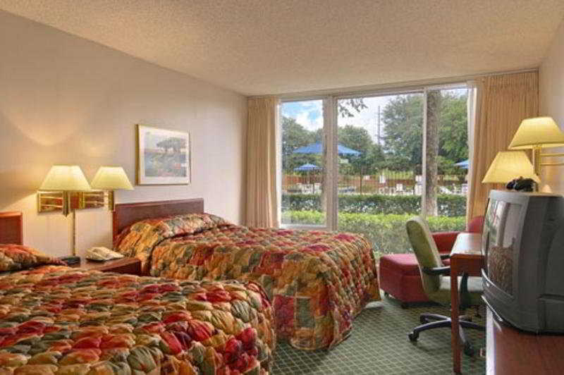 Staybridge Suites Dallas Market Ctr Love Field, An Ihg Hotel Habitación foto